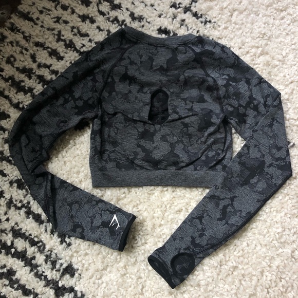 Gymshark Adapt camo seamless long sleeve crop top - Picture 2 of 2